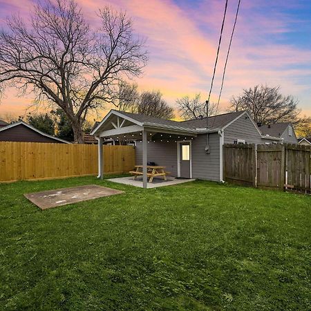 Baytown Private Studio Apartment Covered Patio Sleeps 4 By The Bay Skate Park Main Street Water Park Buitenkant foto